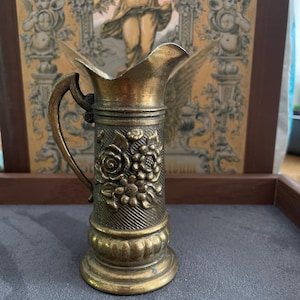 Vintage 1960s Brass Ashtray, Floral Embossed Decorative Brass Ashtray, Mid-Century Brass Decor，gift for him, christmas gift