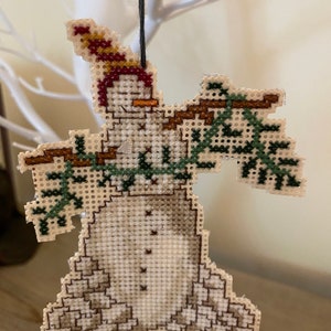 Christmas ornament snowman with garland