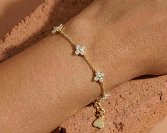 Pulseira de trevo com diamantes cultivados em laboratório, pulseira de flor em ouro 14K para presente, pulseira delicada com pingentes de diamantes, fecho lagosta, presente para a mãe