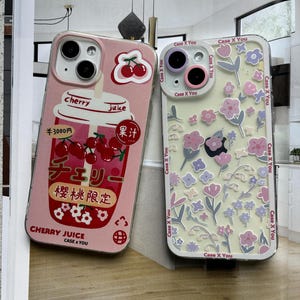 Funda para teléfono con dibujo de anime japonés kawaii con cerezas rosas y flores lindas para iPhone 16, 15, 14, 13, 12, 11 Pro, 15 Pro Max y 15 Pro