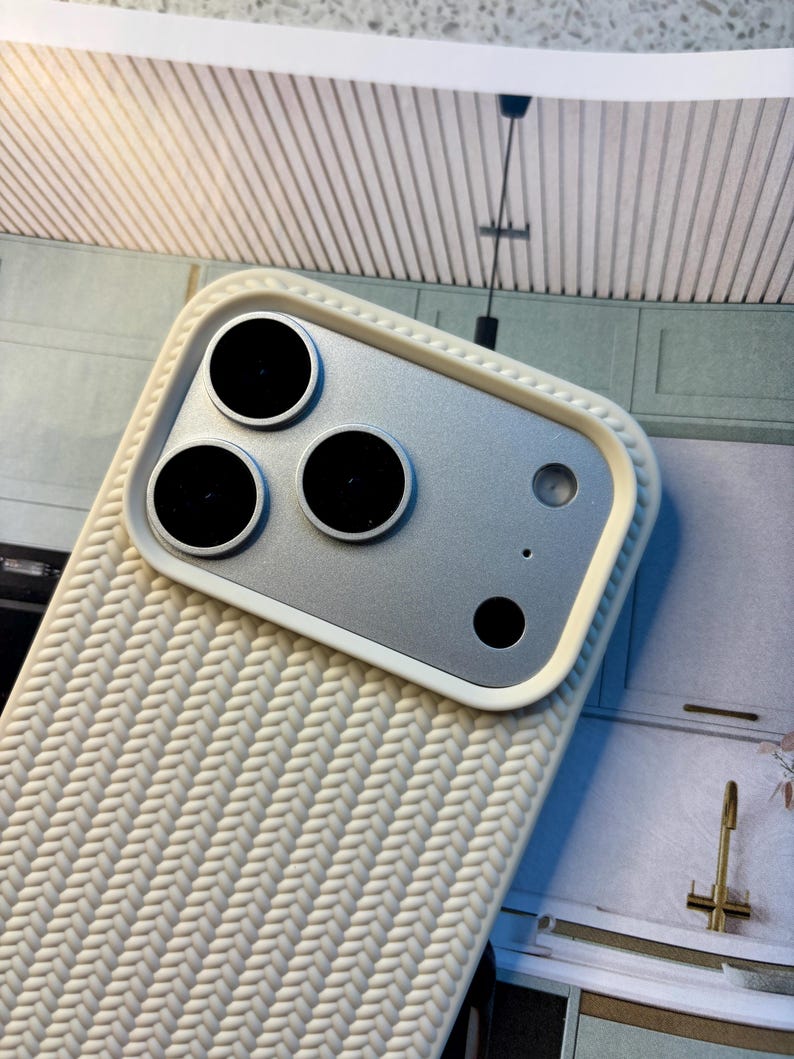 Gewebte iPhone Hülle: Minimalist Matt, Teeweiß & Schwarz Bild 10
