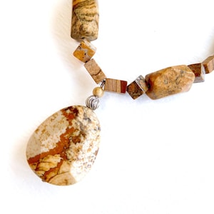 Picture Jasper Pendant Necklace with Many Bead Shapes & Sizes (Item Z49)