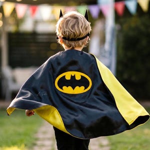 Superheld Kleinkind Jungen Halloween Cape & Maske Set, Reversible Kinder Geburtstag Fledermaus Kostüm