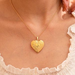Heart Locket Necklace with Photo, 14K Gold Big Heart Locket Necklace, Gifts for Mom, Engraved Initial Heart Necklace, Memorial Gift for Her