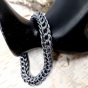 Matte and Shiny Gray Chainmaille Bracelet