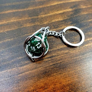 D20 in Chainmaillle Keychain