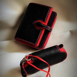 Cartera exótica de lujo para mujer. Un conjunto de cartera con cremallera y llavero. Hecha a mano. Un regalo maravilloso de cuero exótico de lujo.