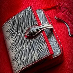 Cartera exótica de lujo para mujer de piel auténtica de iguana.