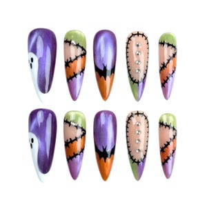 Halloween plaknagels / Paarse spooknagels / Gestikte patchwork nepnagels / Lange doodskistnagels / Spookachtige herfstnagelkunst