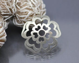 Tudor Rose necklace in sterling silver