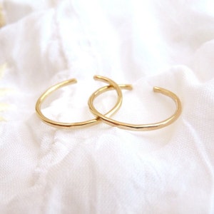 Thin Gold-filled Toe Rings Set of Two image 5