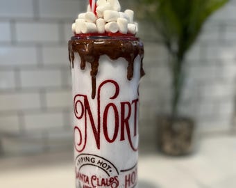 Vaso de chocolate caliente con brillantina y tapa
