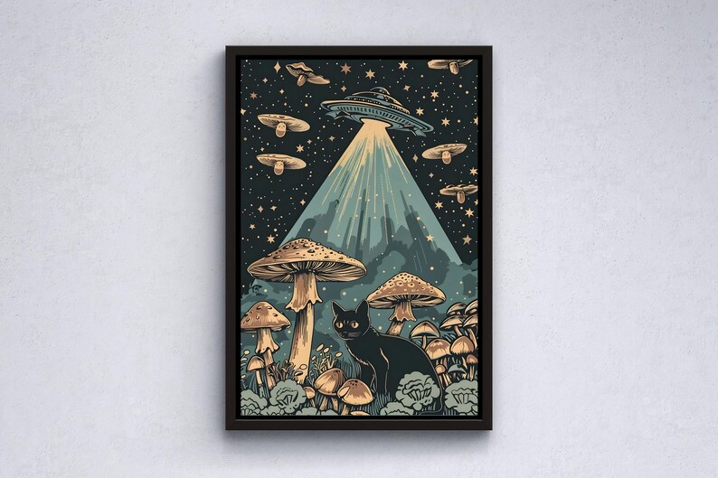 Może przedstawiać: Czarny kot siedzi na polu grzyb&oacute;w pod świecącym UFO. UFO jest otoczone gwiazdami, a grzyby są oświetlone wiązką światła z UFO.