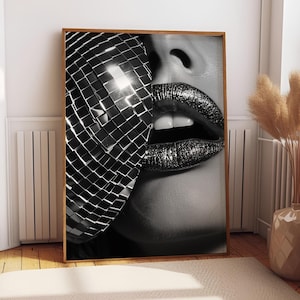 Disco Ball Lips Wall Art, Estetyczny plakat, Seksowny plakat pop-art, Disco Ball Lips Wall Art, Seksowne błyszczące usta Mirror Ball, Preppy Bar Cart Art