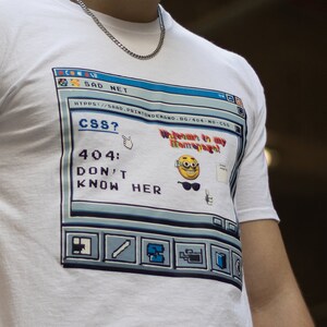 90er Jahre Retro Internet Browser T-Shirt | Lustiges Spritzen Design T-Shirt | Vintage Fenster-inspiriertes Design