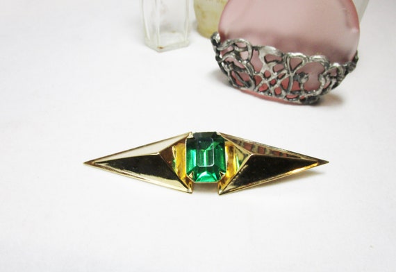 Vintage Costume Jewelry Pin Emerald Simulant - image 8