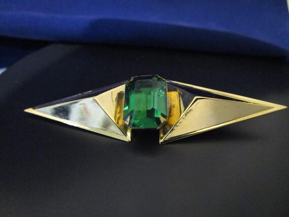 Vintage Costume Jewelry Pin Emerald Simulant - image 6