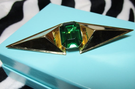 Vintage Costume Jewelry Pin Emerald Simulant - image 7
