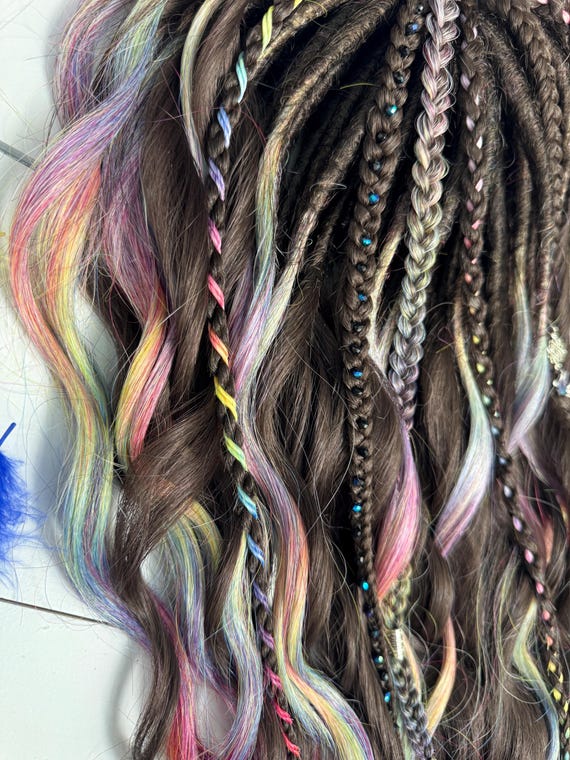 Rainbow Highlight Dreadlock Curls: Braided Synthetic Dreads  display picture 2