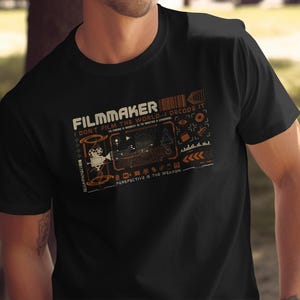 Filmemacher Cyber Shirt Videofilmer TV Produktion Geschenk Videoproduktion Geschenkidee Filmcrew Kamera T-Shirt unisex