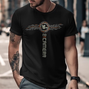 Filmemacher Cyber Shirt Videofilmer TV Produktion Geschenk Videoproduktion Geschenkidee Filmcrew Kamera T-Shirt unisex