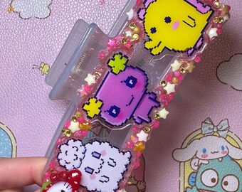 Kawaii Large Charm Hair Claw - Gray Tamagotchi Divas V5