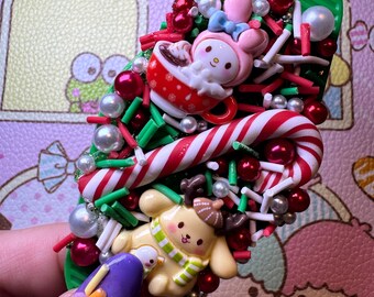 Kawaii Charm Motel Keychain: Holiday My Melody Pompompurin Green