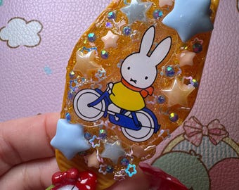 Kawaii Charm Motel Keychain: Miffy Bicycle