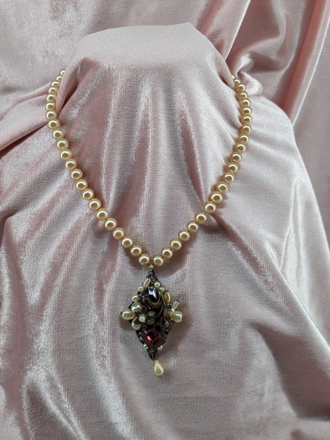 Vintage Beaded Glass Rhinestone Necklace