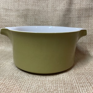 Vintage Mikasa Accent Avocado Green Gravy Boat/Japan Mikasa/MCM Mikasa Accent/Double Spout Gravy Boat/Mikasa D0400/Tableware/Serving/60&#39;s