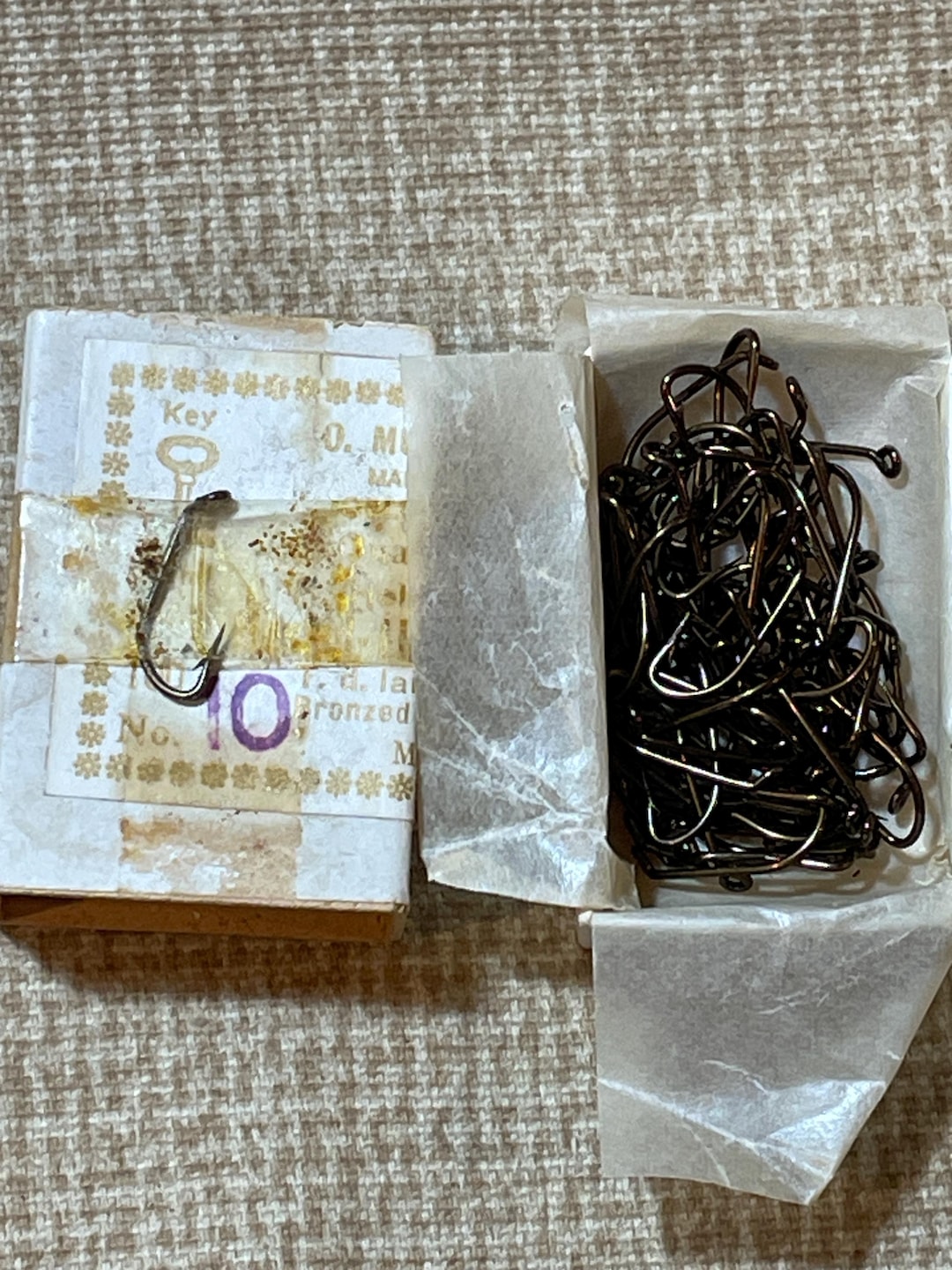 100 - Mustad SPROAT HOOKS Fly Tying and General Purpose Bronze Finish 3399BR