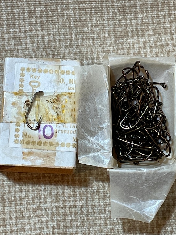 Vintage O Mustad & Son Norway Fishing Hooks in Box/No. 10  Ringed Bronzed 36712 Hooks/Norway/Fishing Hooks/Fishing/Mustad-Treble Hooks