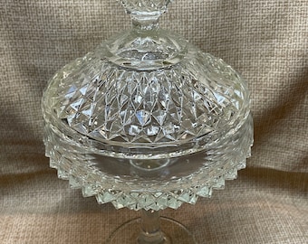 Vintage MCM Indiana Clear Glass Diamond Pedestal Candy Dish/Diamond Pattern Glass Pedestal Dish/Home Decor/Indiana Glass Dish/Pedestal Dish