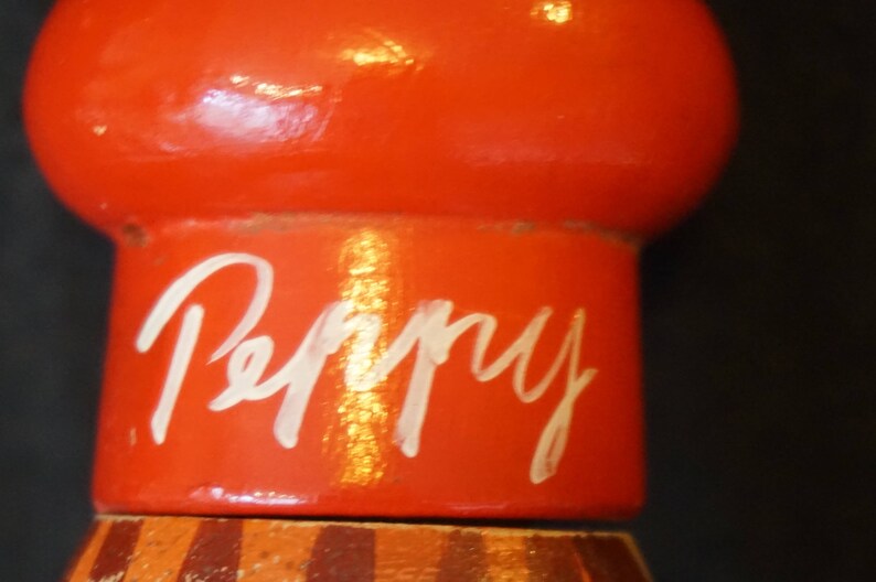 Vintage Wooden Peppy Pepper Shaker Kitschy Kitchen Pepper Shaker Wood Pecker Wood Ware