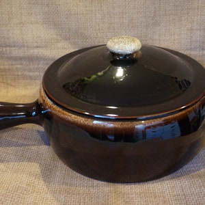 Vintage 60s Large Brown Covered Casserole/Brown Drip Large Covered Casserole Dish/Brown Drip Covered Casserole Dish/Kitschy Kitchen