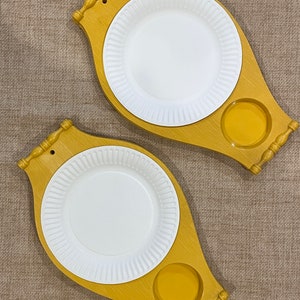 Vintage 60&#39;s 70&#39;s Paper Plate and Cup Holders Set of 4/BBQ Food Trays/Retro Harvest Yellow Plastic Paper Plate Cup Holders/Kitschy Cool Tray