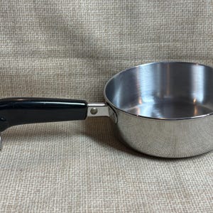 Revere Ware 3/4 QT Saucepan/Revere Ware /Tri Ply Bottom Revere Ware 1801 Saucepan/Made in USA/Sauce Pan/Stove Top Pot/Kitchen/Cooking
