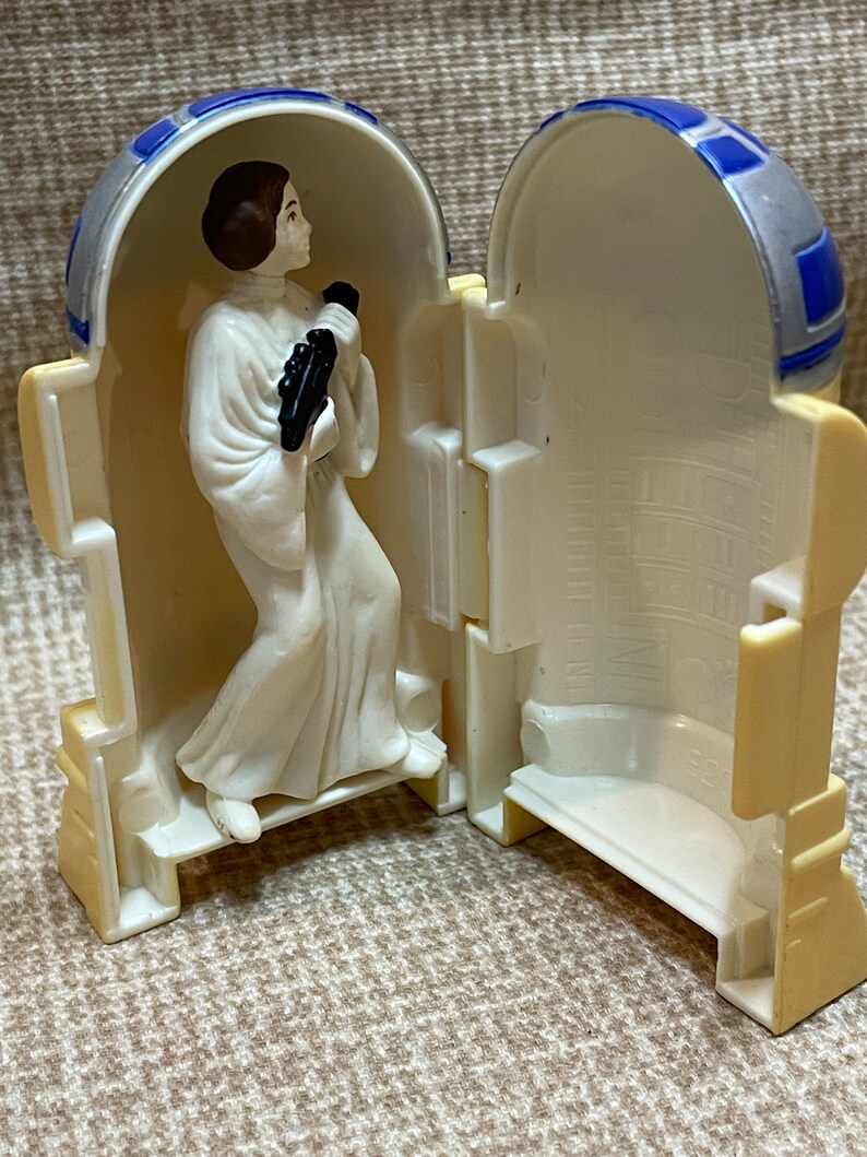 Vintage 1996 Star Wars Lucasfilm R2-D2 & Process Leia/R2-D2/Princess Leia/Star Wars 1996/Lucasfilms Ltd/Applause R2-D2 and Princess Leia image 5