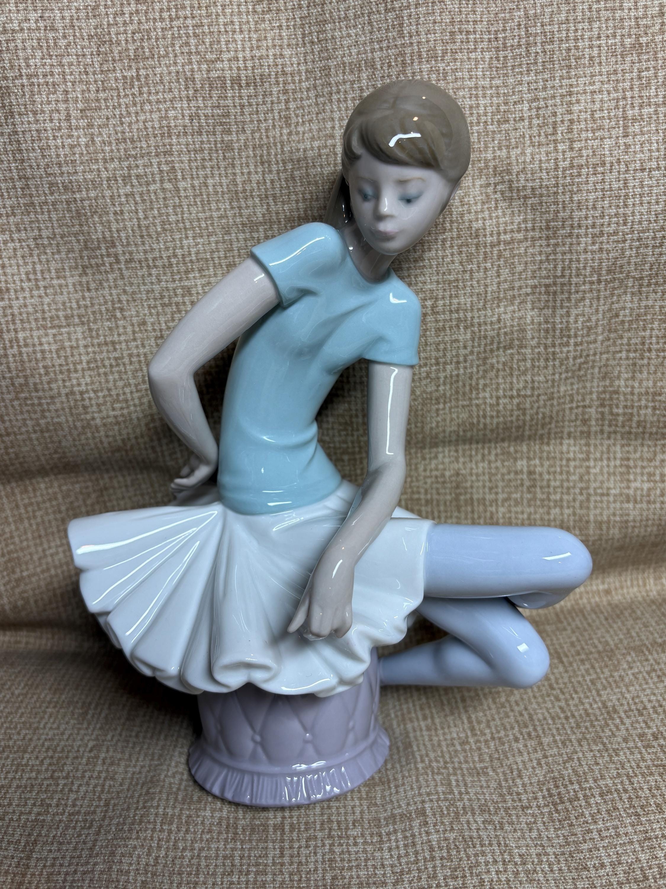Lladro sitting ballerina - Etsy 日本