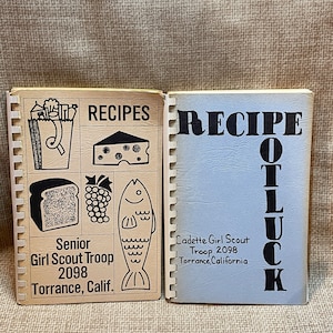 Vintage 1973-76 Senior Girl Scout Troop Torrance California Recept Kookboeken Set van 2/Girl Scout Troop Kookboeken/Cadette Girl Scout/Bakken