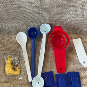 Vintage Tupperware Kitchen Tools/Tupperware Giveaways/Misc Tupperware Set/Tupperware Kitchen Tools/Baking/Coffee Spoon/Pop Opener/Hangers