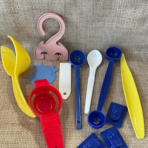 Vintage Tupperware Kitchen Tools/Tupperware Giveaways/Misc Tupperware Set/Tupperware Kitchen Tools/Baking/Coffee Spoon/Pop Opener/Hangers
