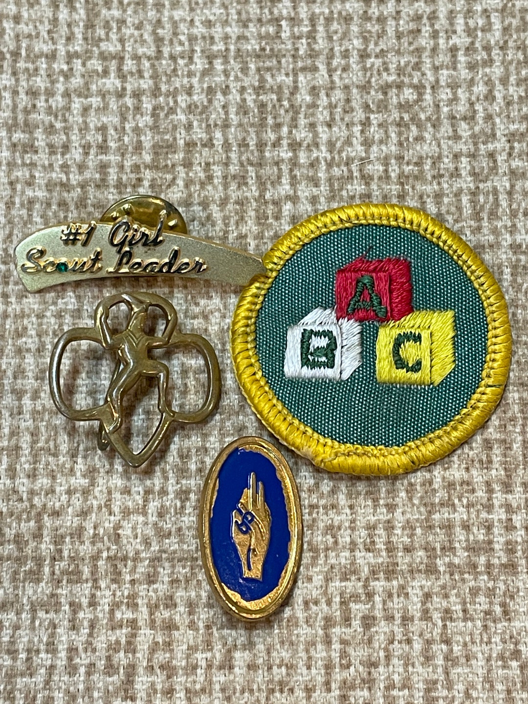 Vintage Girl Scout Pin and Badge/1950s Intermediate Girl Scout