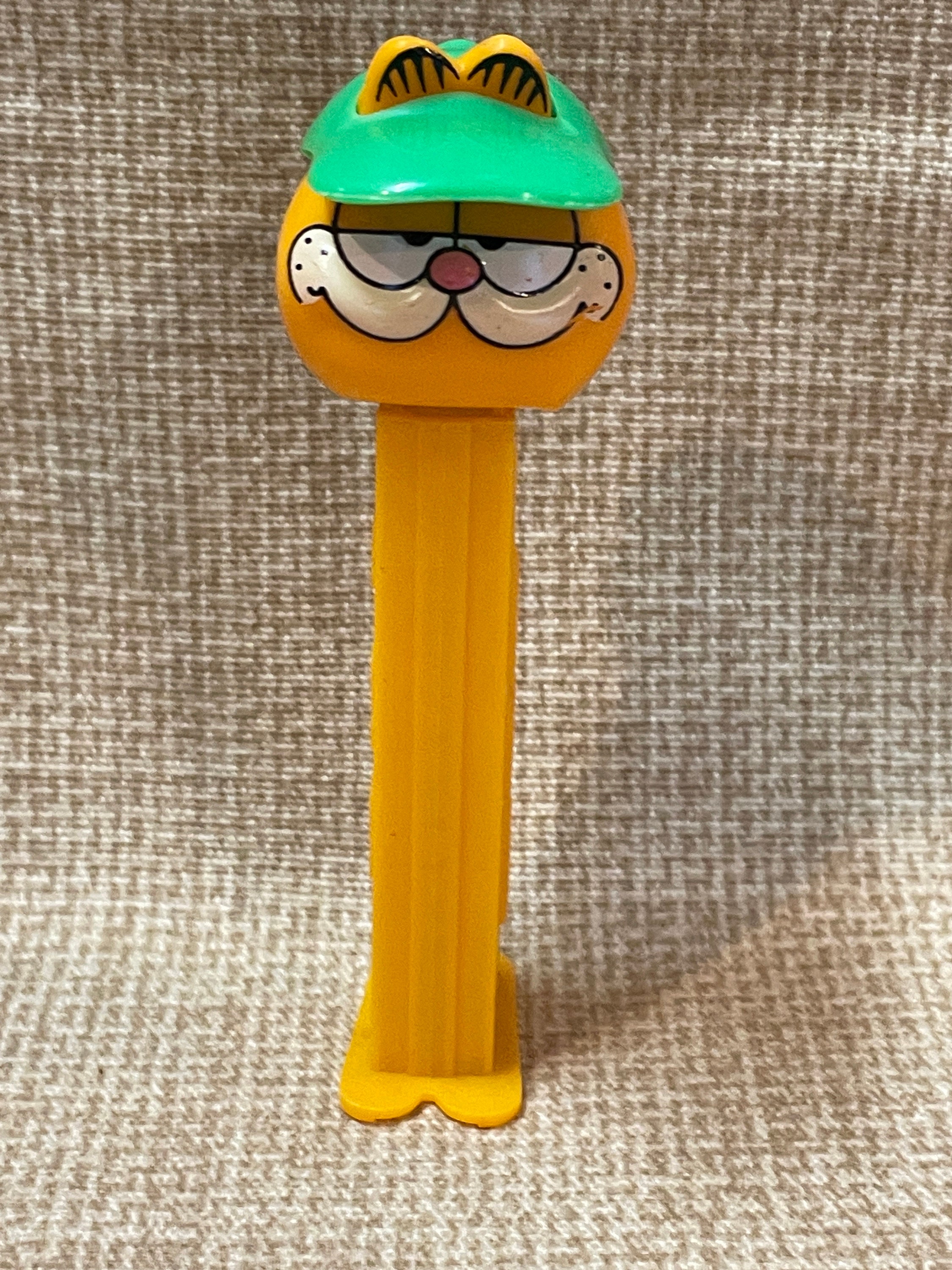 Vintage Garfield PEZ Dispenser/garfield With Green Cap/pez