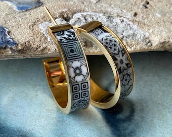 Atrio Hoops Oorbellen Post Zwart Witte Tegel Portugal Antieke Azulejo ROESTVRIJ STAAL Schepen uit de VS 1" goud of zilver
