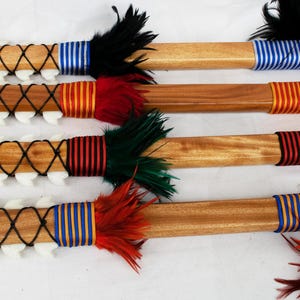 Hawaiian warrior spear with (resin) shark teeth and colorful feathers