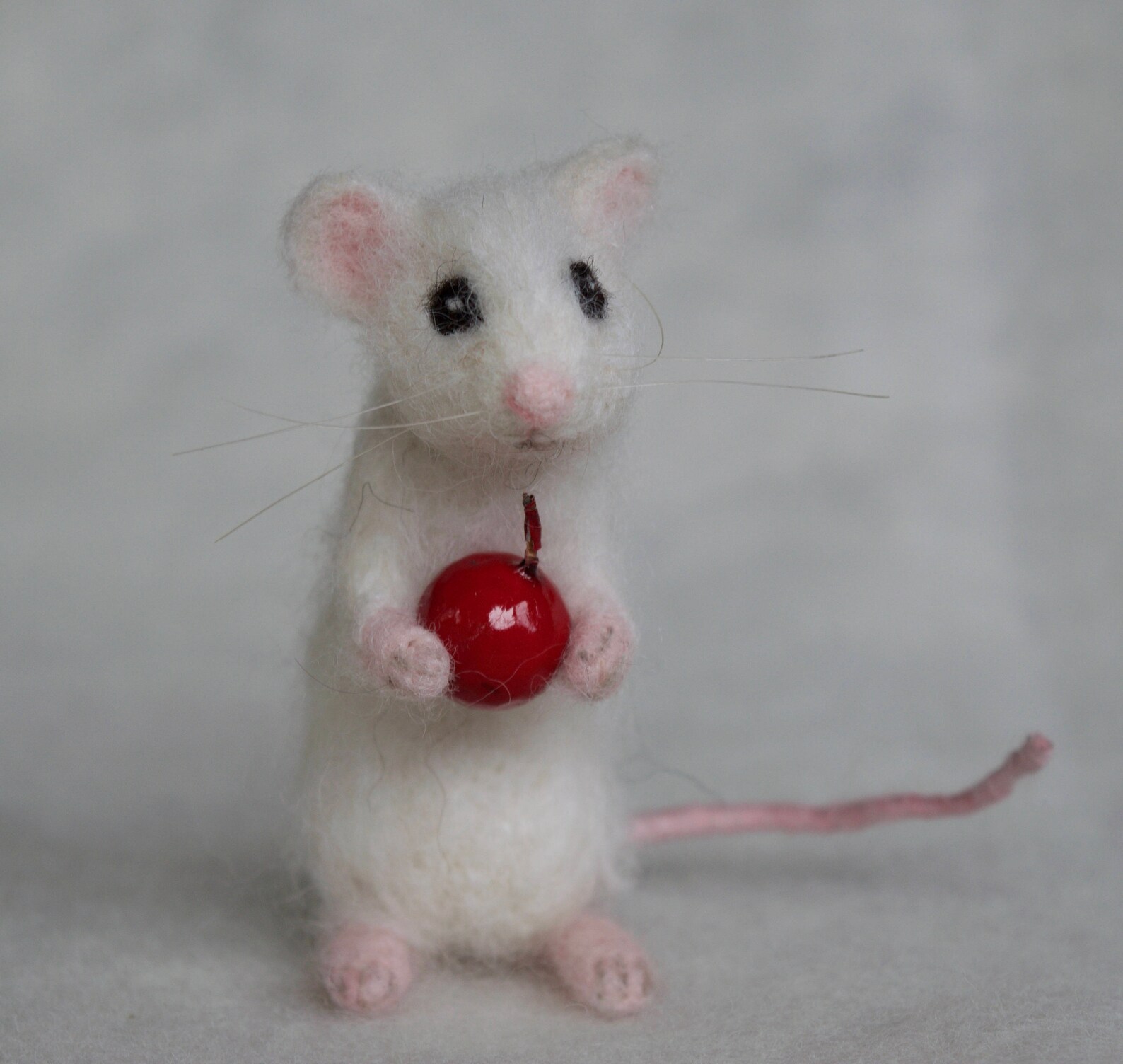 Needle Felted White Mouse, Poseable Realistic Life Sized MADE TO ORDER ...