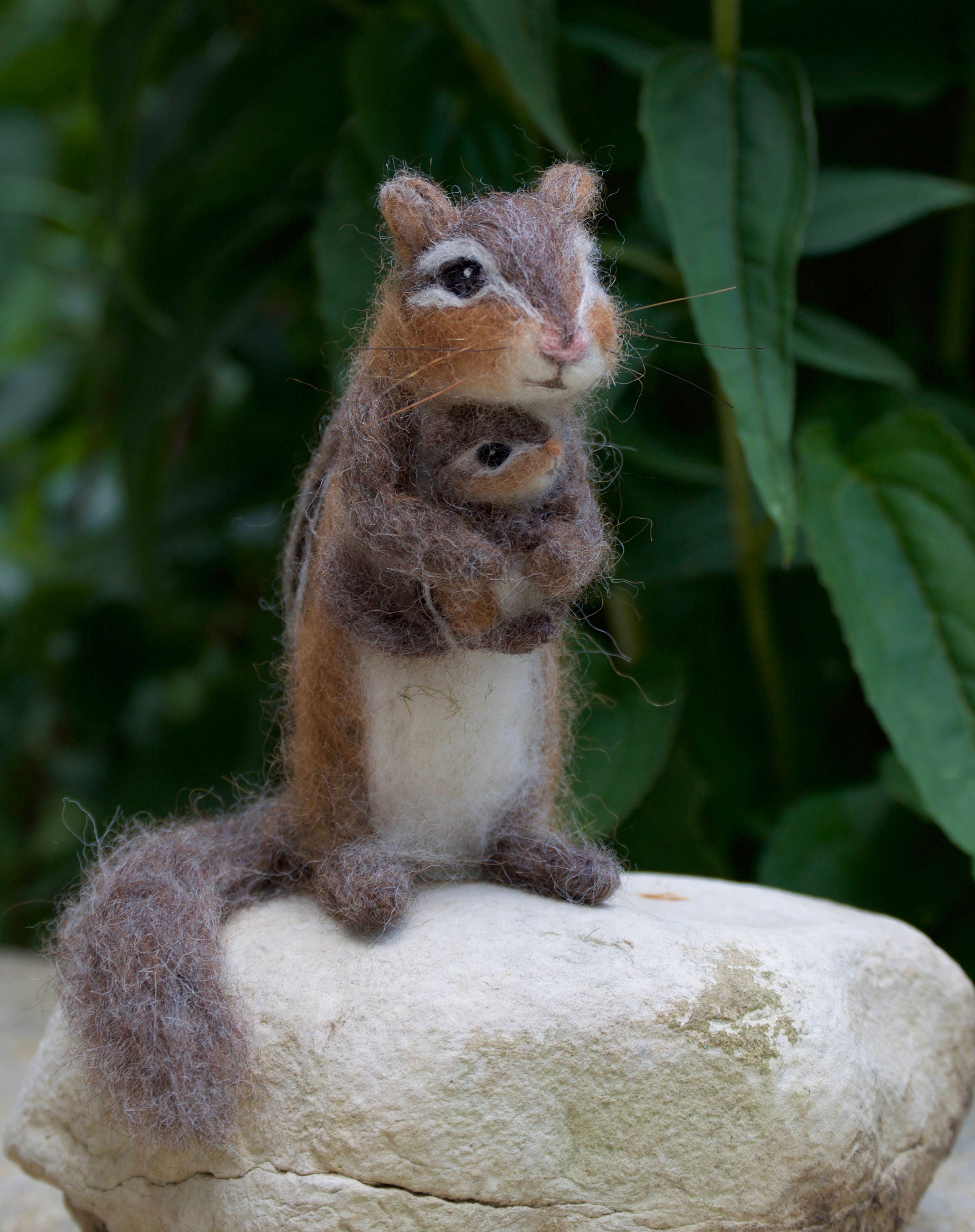 Needle Felted Chipmunk Realistic Life Sized Poseable Etsy 日本