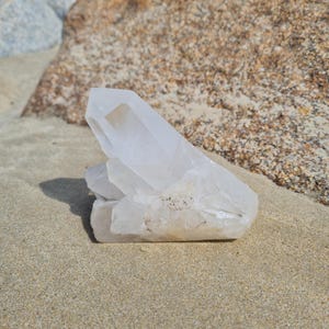 Raw rock crystal - natural stone