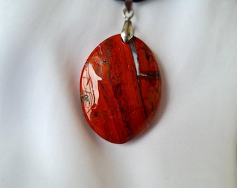 Collier Argenté Avec Pendentif En Pierre Naturelle Jaspe Rouge - Bijou Vintage - Occasion Très Bon état